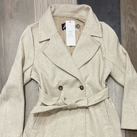 Ivory jacket various sizes - Picture 6 of 6